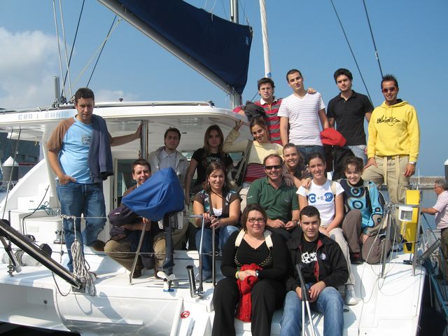 Asturias joven emprenda Navegación catamarán