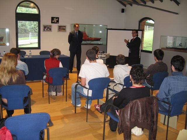 Asturias joven emprenda Junta del Puerto