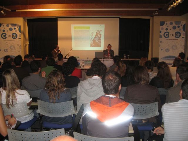 Asturias joven emprenda Ponencia Adriano Mones