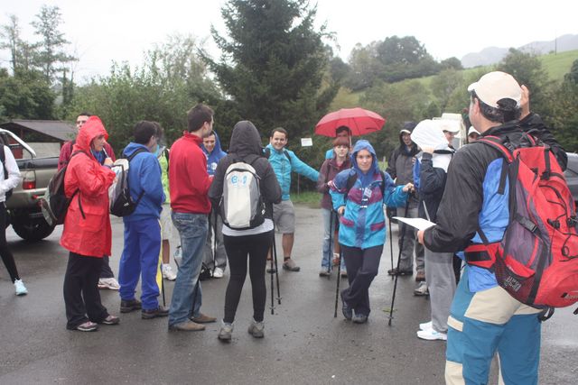 Asturias joven emprenda Ruta del Camín Encantáu