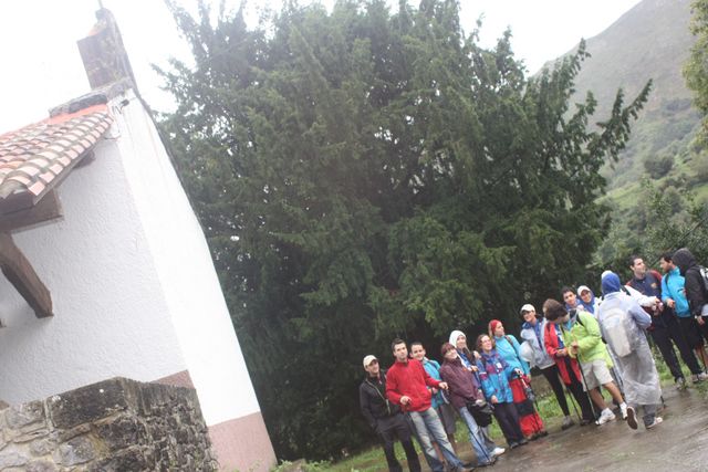 Asturias joven emprenda Ruta del Camín Encantáu