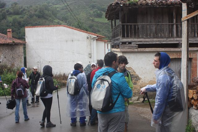 Asturias joven emprenda Ruta del Camín Encantáu