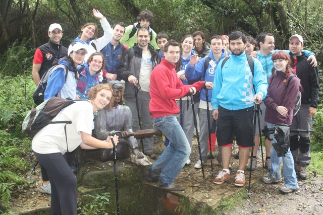 Asturias joven emprenda Ruta del Camín Encantáu