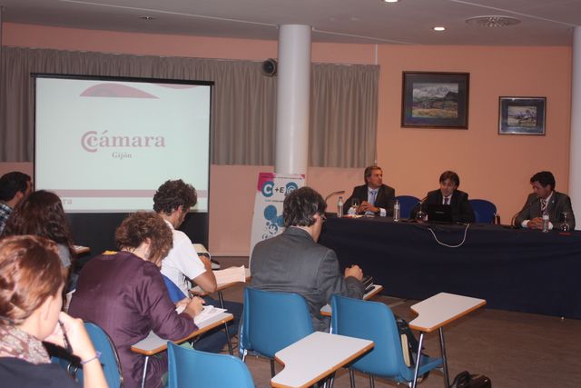 Asturias joven emprenda Cámara de Comercio de Gijón y FIDMA