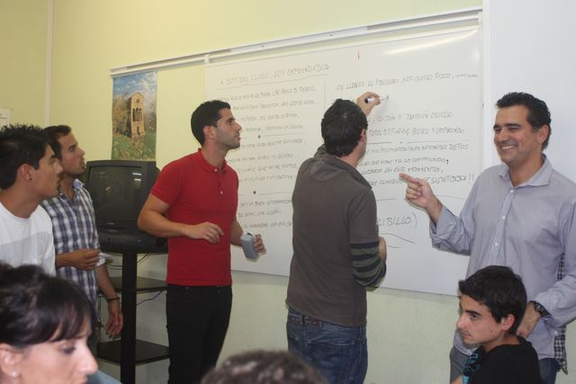 Asturias joven emprenda Medios de comunicación y Cámara de Avilés