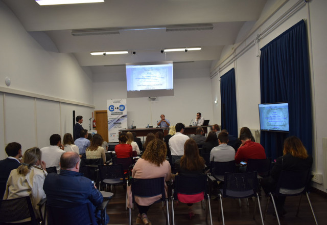 Asturias joven emprenda Ponencia Neoalgae