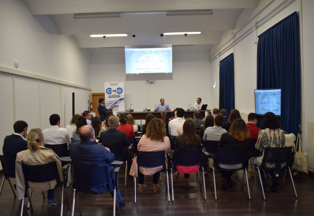 Asturias joven emprenda Ponencia Neoalgae