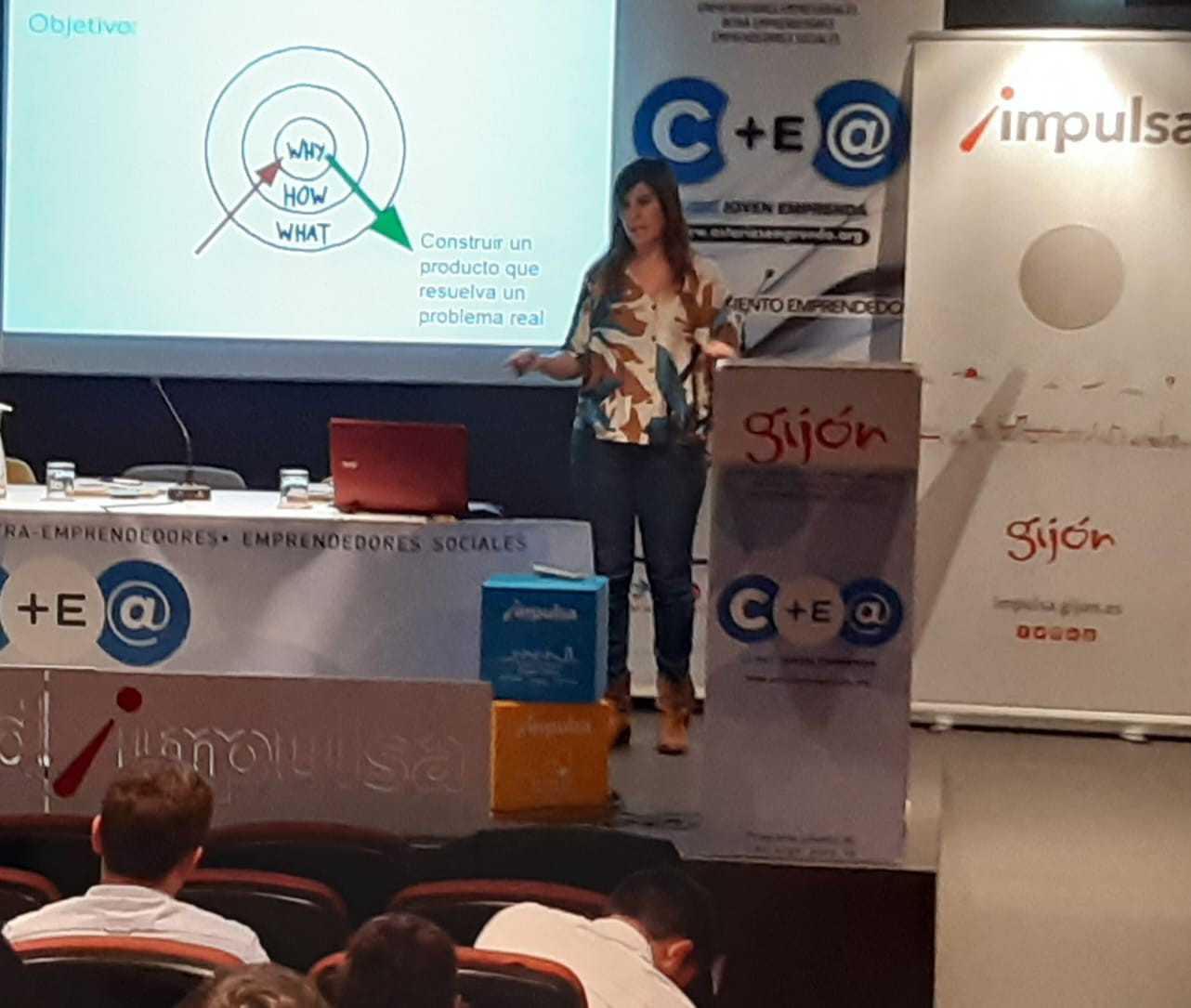 Asturias joven emprenda Ponencia Maria Routive