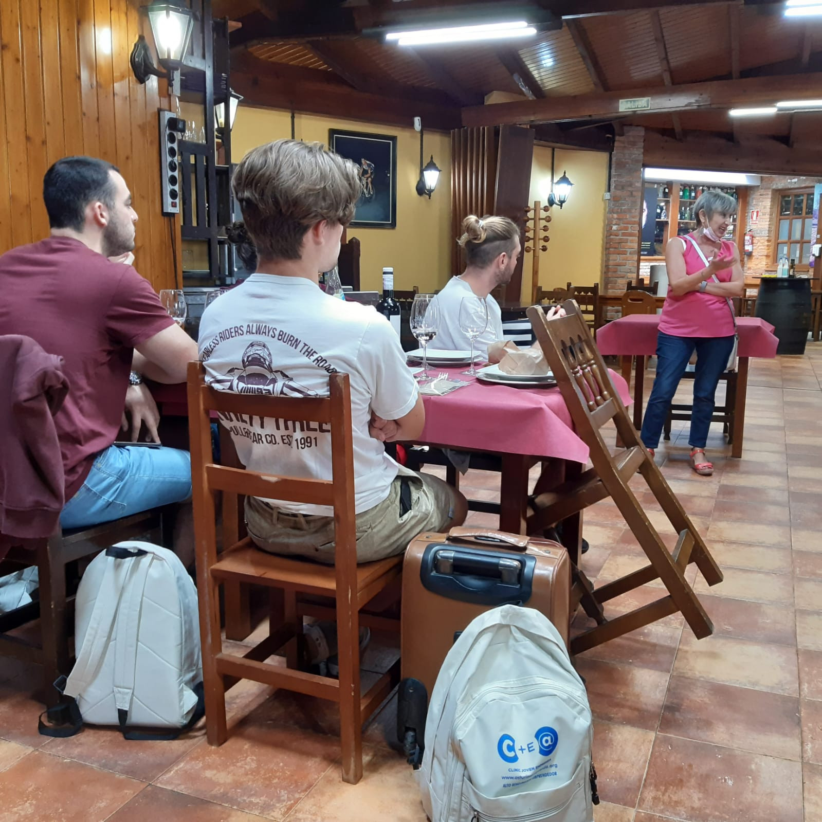 Asturias joven emprenda Comida Casa Alvarín