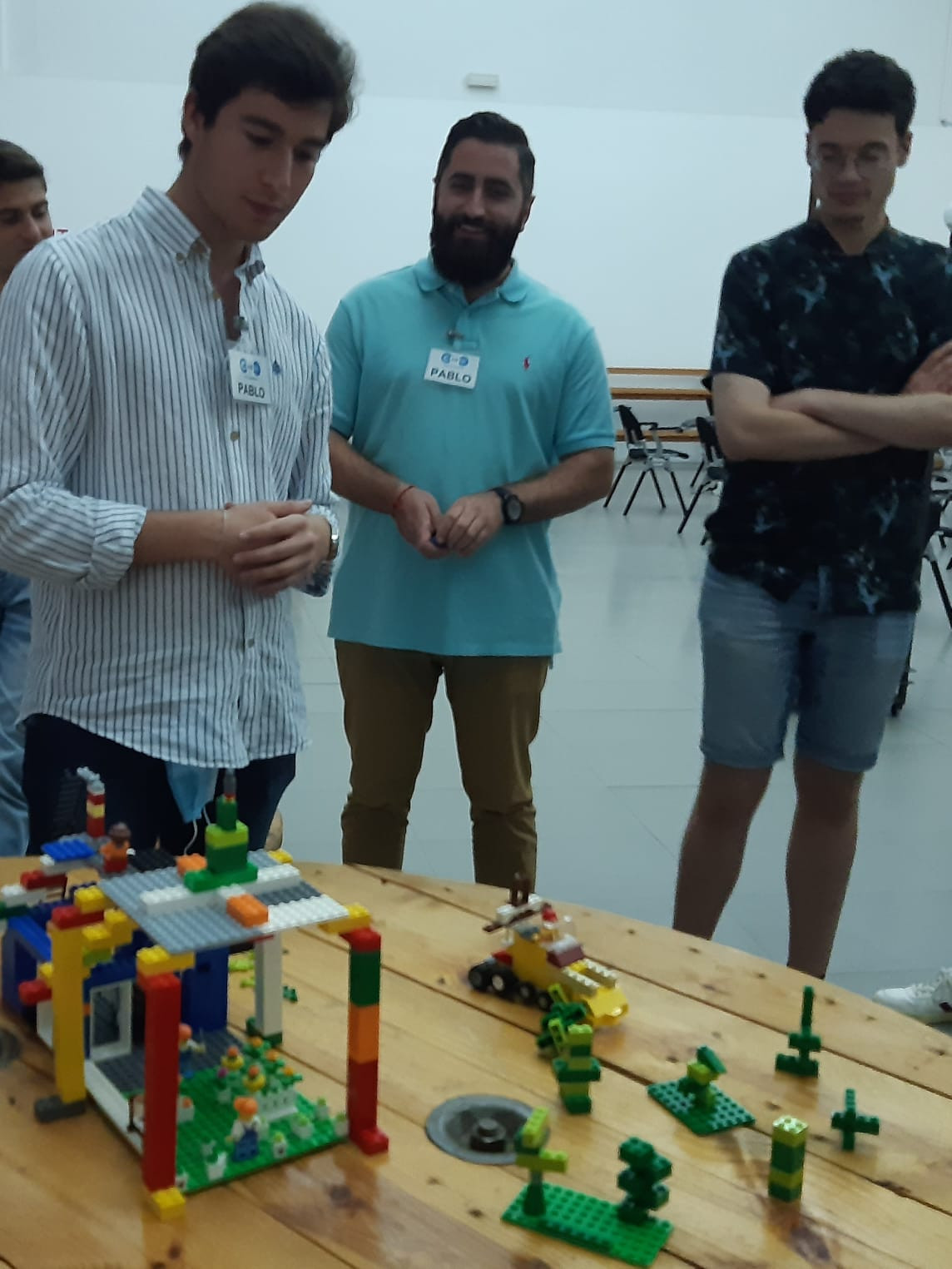 Asturias joven emprenda Taller Lego