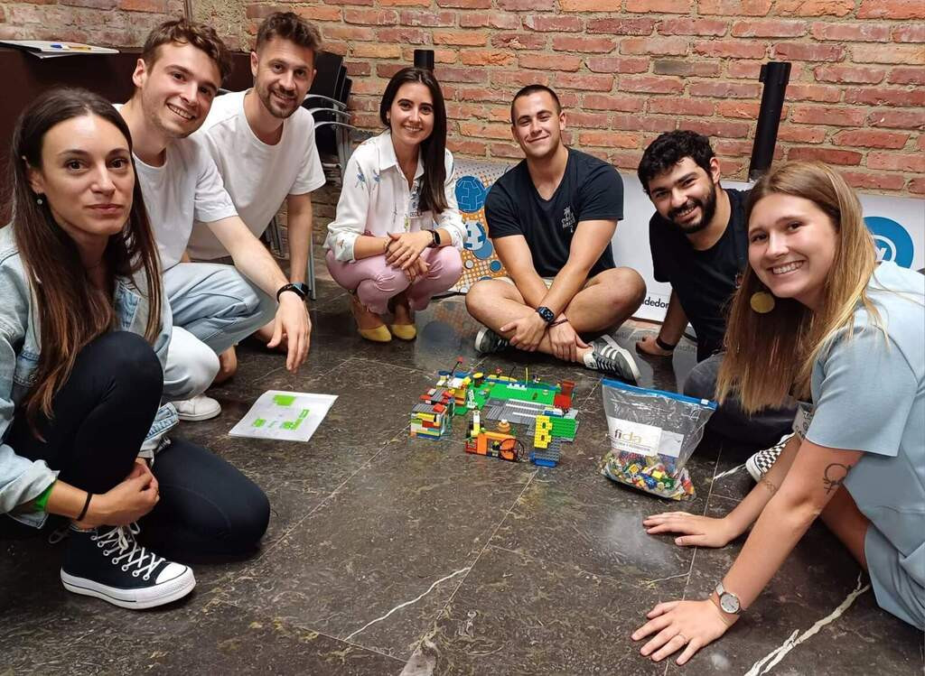 Asturias joven emprenda Lego